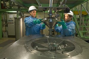 Tour d'atomisation d'Aubert & Duval pour la production des poudres métalliques